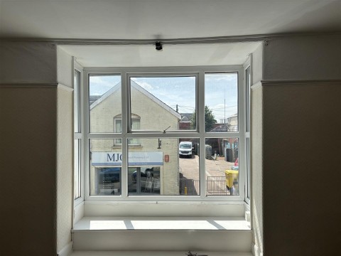 Click the photo for more details of South Street, Wellington