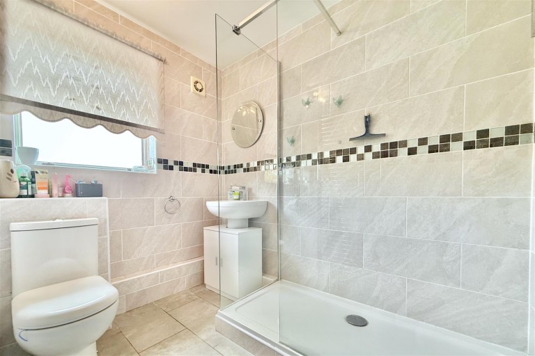 Images for Gleneagles, Grantham