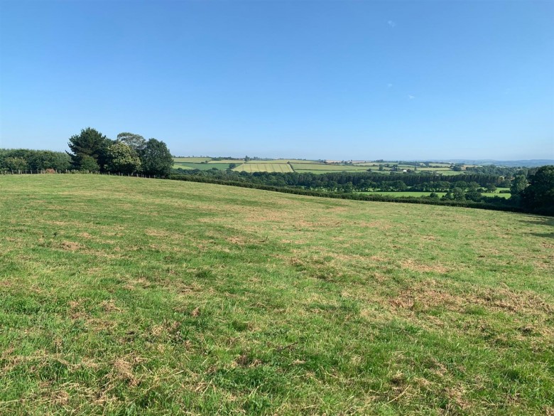 Click the photo for more details of Morchard Bishop, Crediton