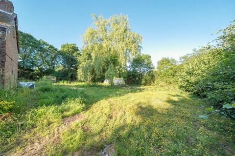 Click the photo for more details of Cobbs Road, Wimborne