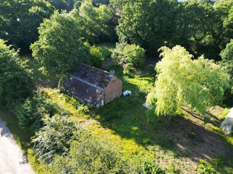 Click the photo for more details of Cobbs Road, Wimborne