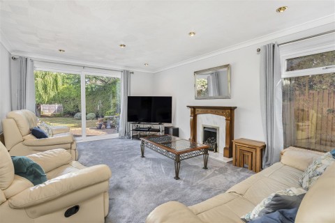 Click the photo for more details of Wheatley Close, Banbury