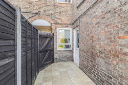 Images for Queen Street, Newmarket