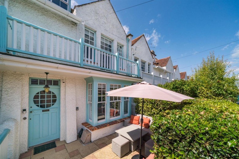 Click the photo for more details of Seafield Road, Seaview
