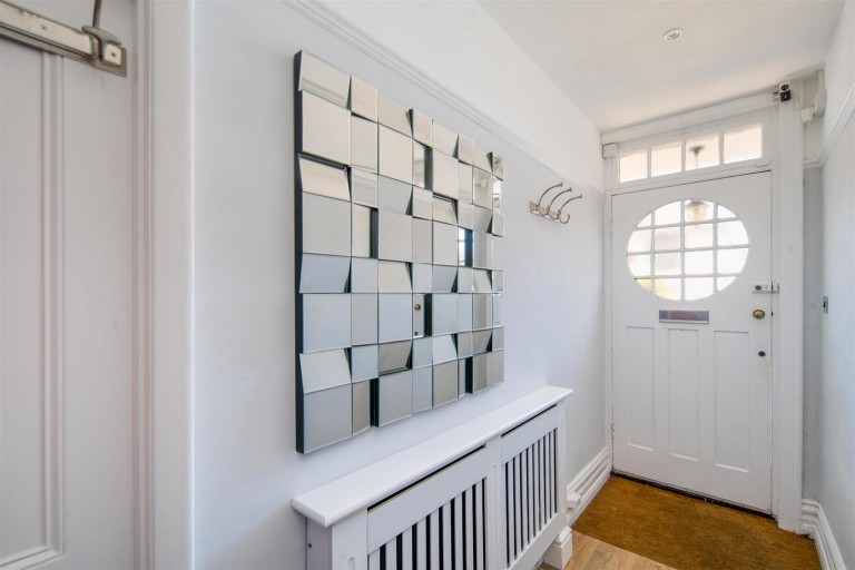 Images for Seafield Road, Seaview