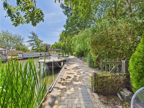 Click the photo for more details of The Woodlands, Market Harborough
