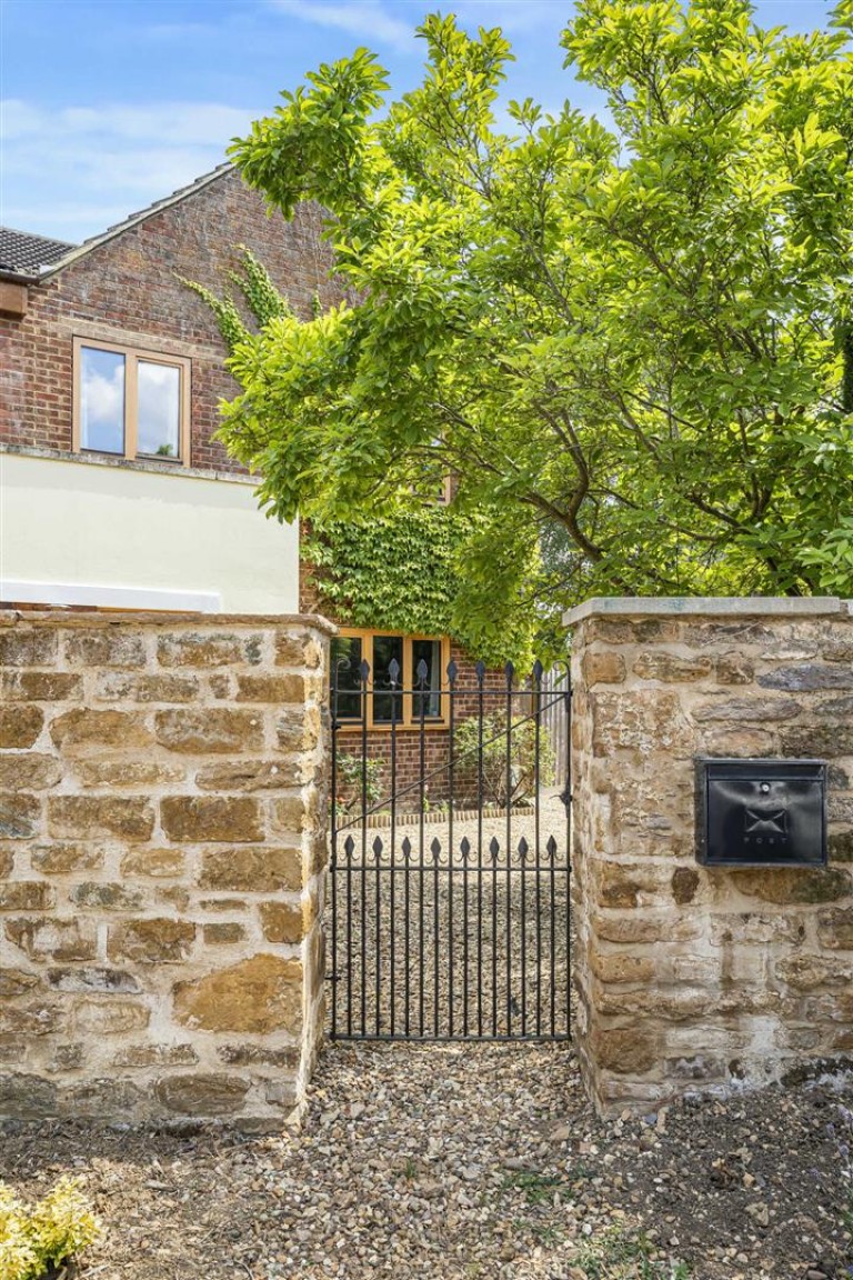 Images for Bliss Lane, Flore, Northampton, NN7
