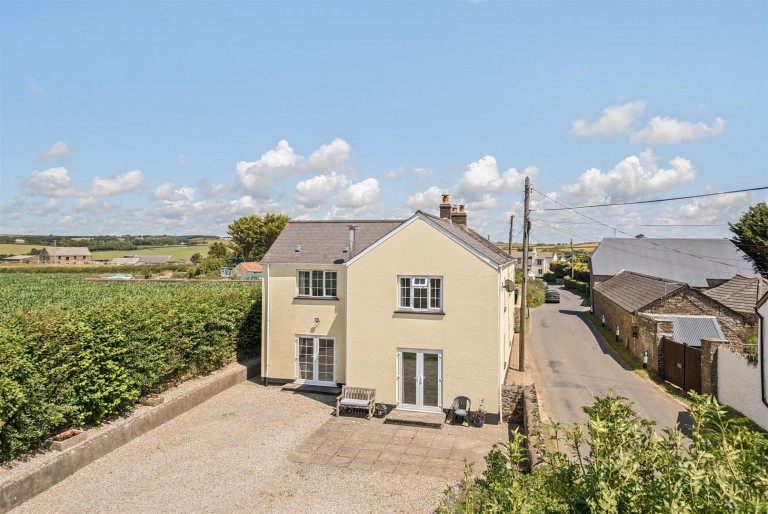 Images for Eastleigh, Bideford