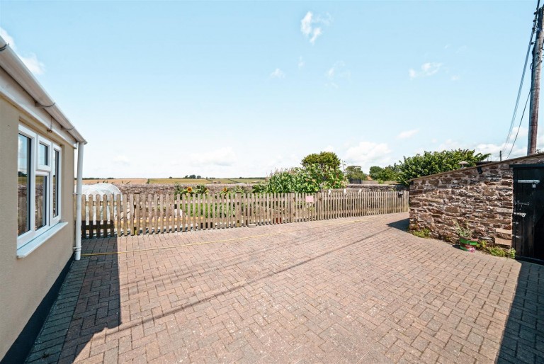 Images for Eastleigh, Bideford
