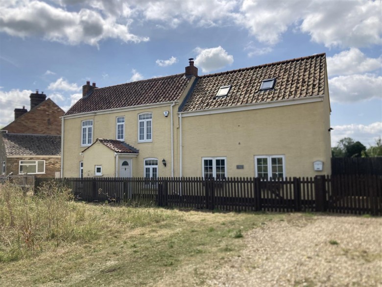 Click the photo for more details of Qua Fen Common, Soham, Ely