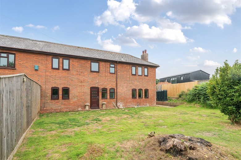 Click the photo for more details of Waterloo Road, Corfe Mullen, Wimborne