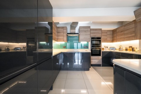 Click the photo for more details of Sandplace Road, Looe