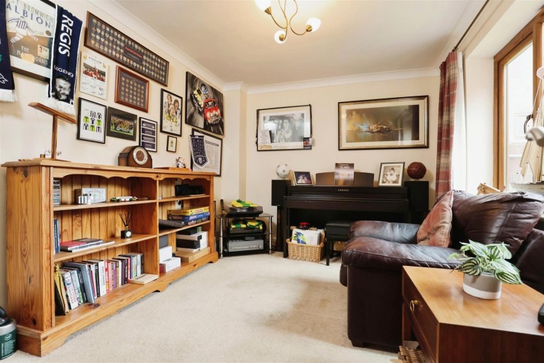 Images for Hightown Leyes, Banbury
