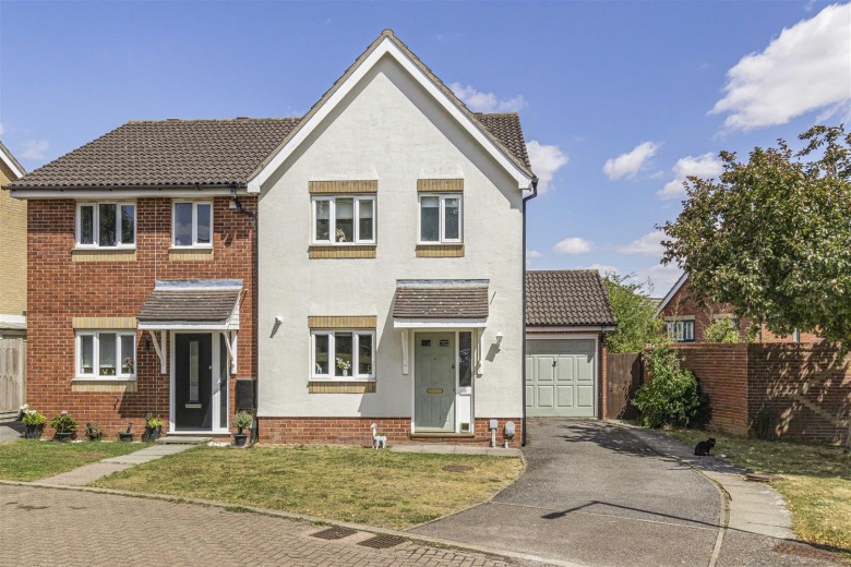 Click the photo for more details of Victoria Road, Haverhill