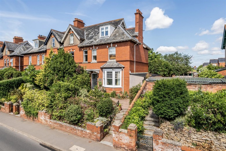 Click the photo for more details of Station Road, Wellington