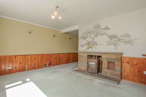 Click the photo for more details of School Lane, Warmington, Banbury