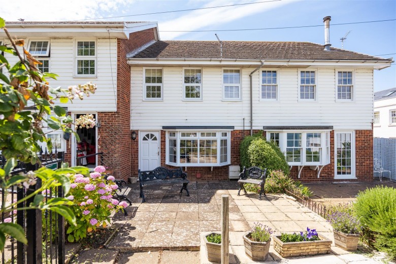 Click the photo for more details of The Glen, Yarmouth