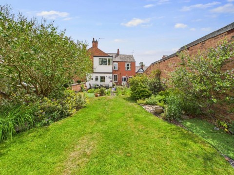 Click the photo for more details of South Knighton Road, South Knighton, Leicester