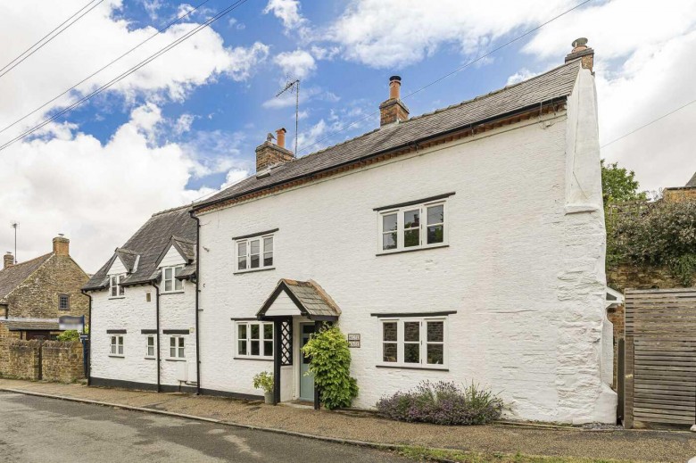 Click the photo for more details of Main Street, Badby, Daventry, NN11