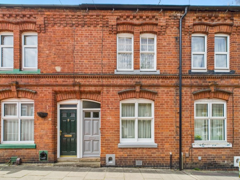 Click the photo for more details of St. Leonards Road, Clarendon Park, Leicester