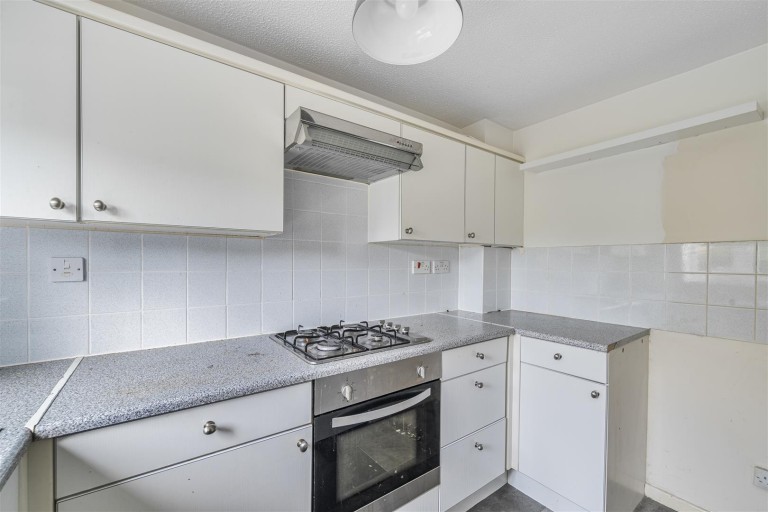 Images for Banksia Close, Tiverton