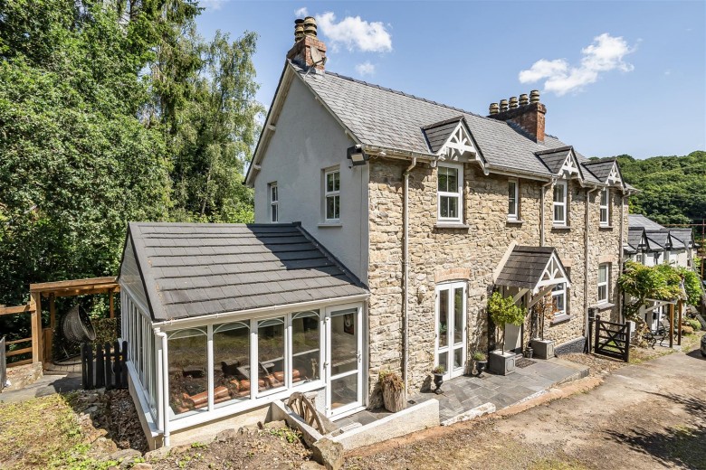 Click the photo for more details of Oakfordbridge, Bampton