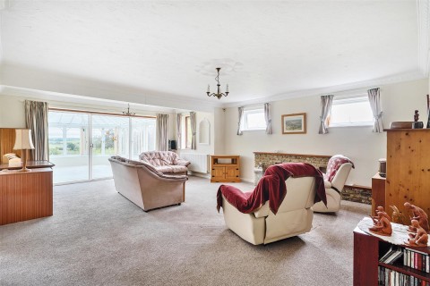Click the photo for more details of Bath Road, Sturminster Newton
