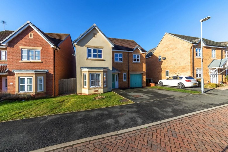 Click the photo for more details of Aspen Close, Great Glen, Leicestershire