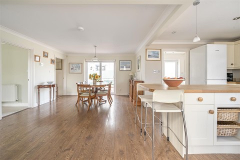 Click the photo for more details of Warwick Close, St. Merryn, Padstow