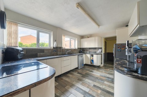 Click the photo for more details of Bow Fell, Rugby, CV21