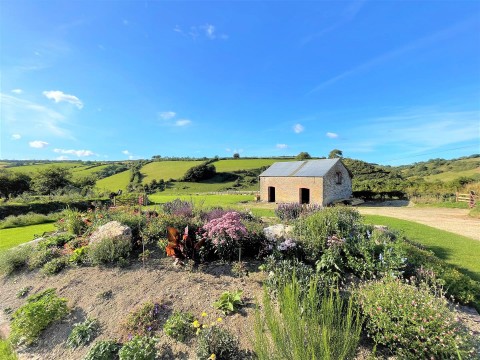 Click the photo for more details of Bratton Fleming, Barnstaple