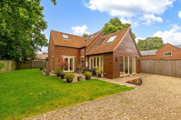 Images for Village Farm, Bassingham, Lincoln