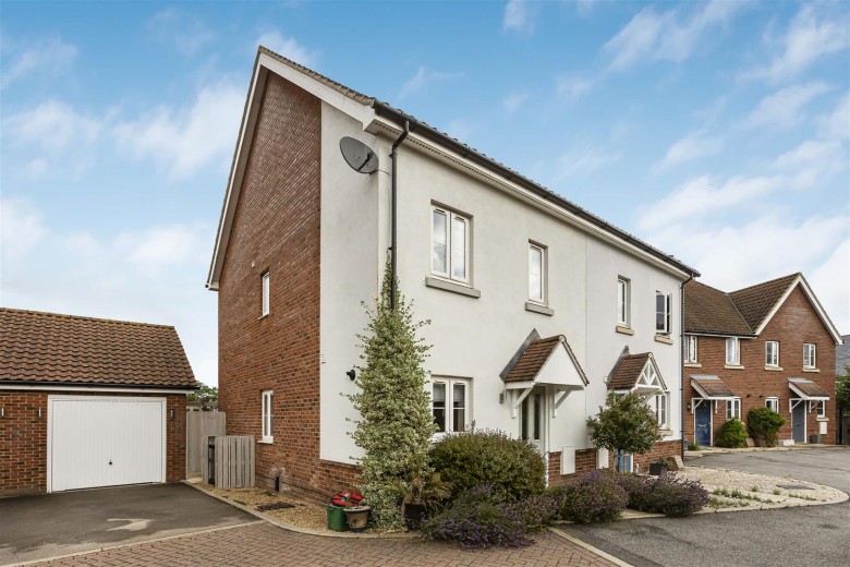 Click the photo for more details of Fieldview Close, Henham, Bishop's Stortford