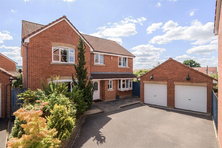 Click the photo for more details of Cox Road, Wellington