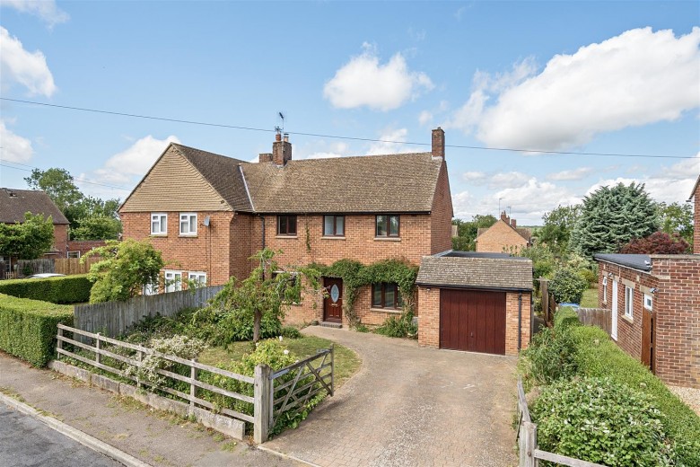Click the photo for more details of Kingsley Road, Silverstone, NN12