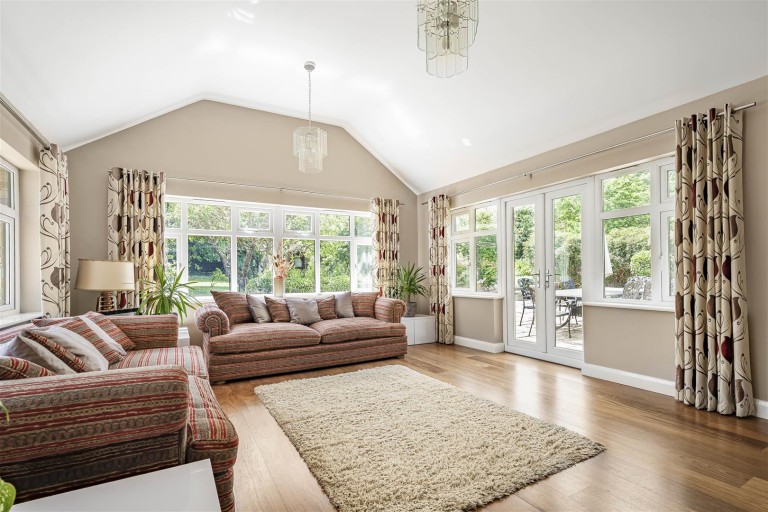 Images for Deans Row, Gayton, NN7