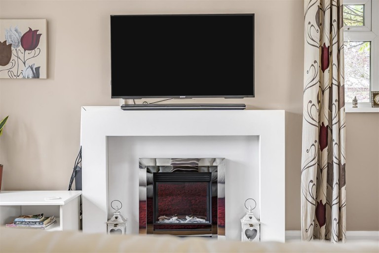 Images for Deans Row, Gayton, NN7