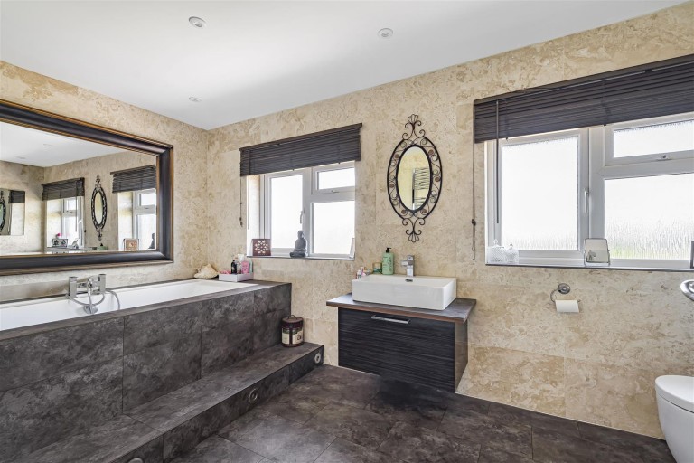 Images for Deans Row, Gayton, NN7
