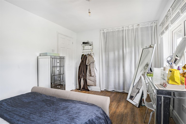 Images for Deans Row, Gayton, NN7