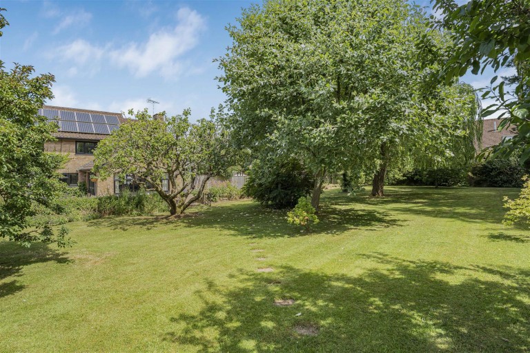 Images for Deans Row, Gayton, NN7