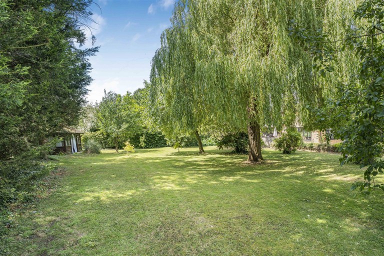 Images for Deans Row, Gayton, NN7