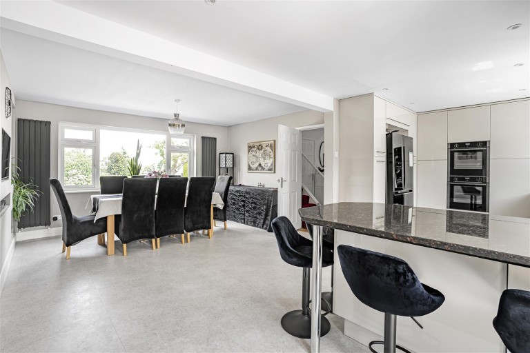 Images for Deans Row, Gayton, NN7