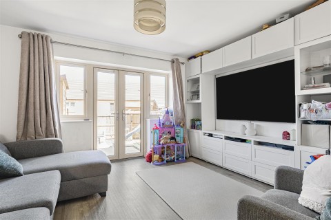 Click the photo for more details of Greenfield Avenue, Lutterworth, LE17