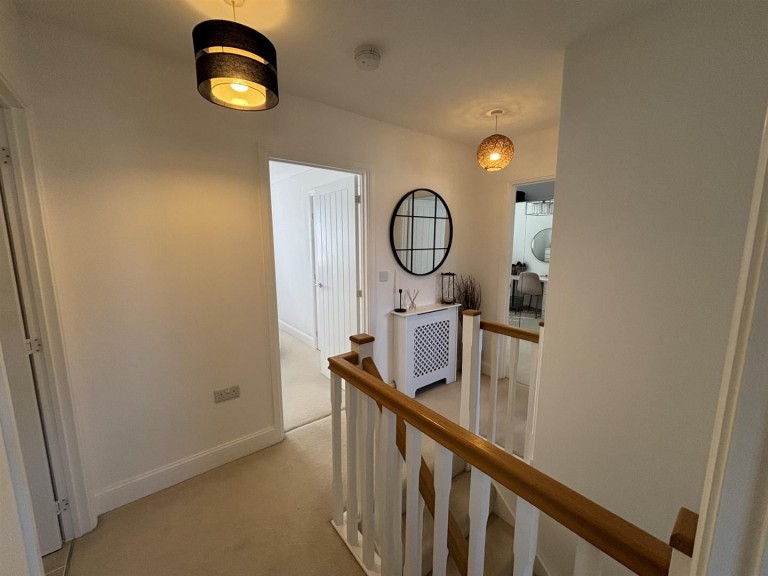Images for Havill Crescent, Bloxham, Banbury