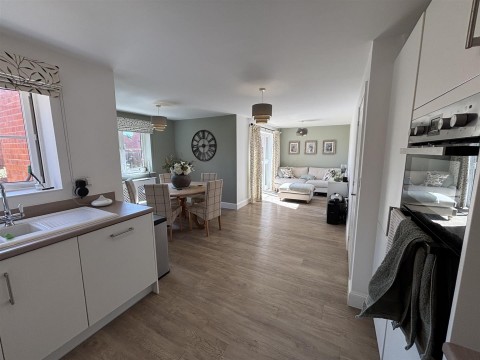 Click the photo for more details of Havill Crescent, Bloxham, Banbury