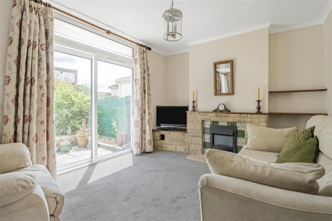 Click the photo for more details of Manor Road, Daventry, NN11