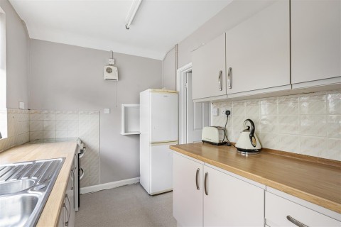 Click the photo for more details of Manor Road, Daventry, NN11