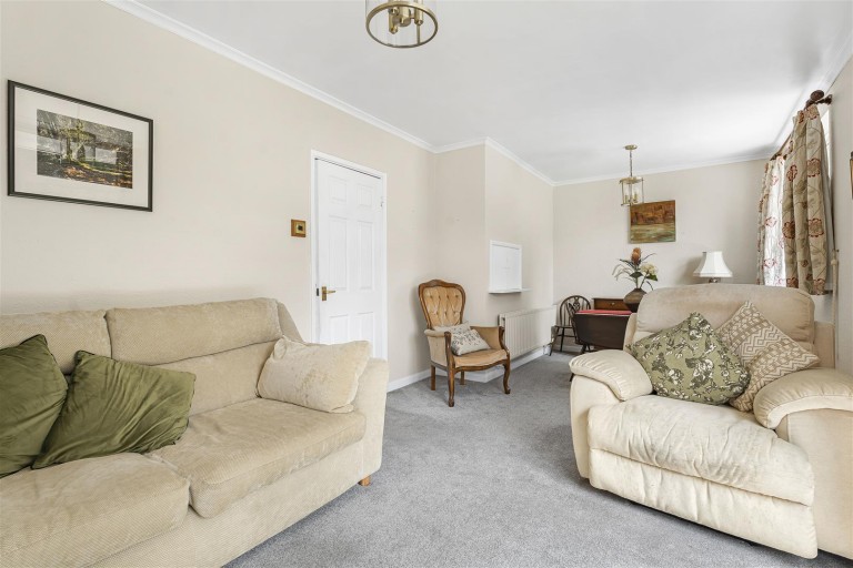 Images for Manor Road, Daventry, NN11