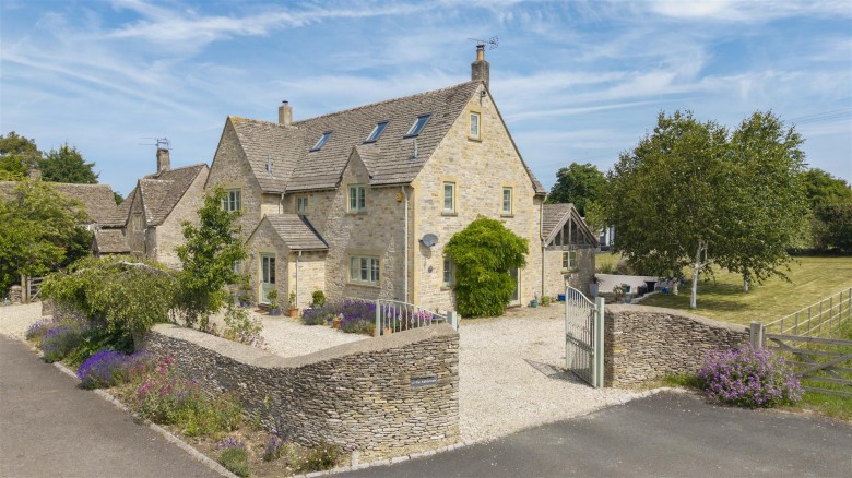 Click the photo for more details of Ampney St. Mary