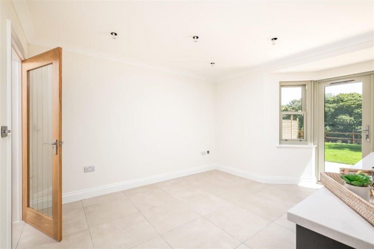 Images for Halls Close, Braughing